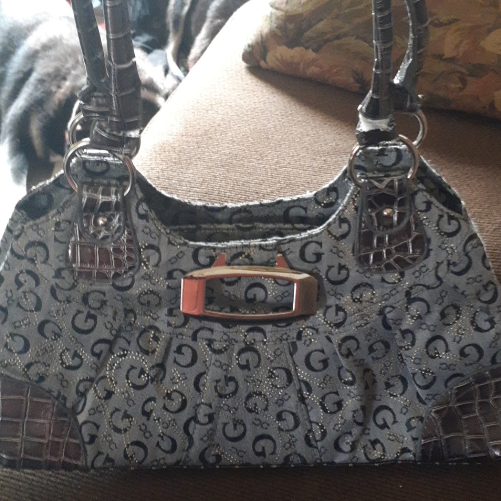 Guess Shoulder Bag